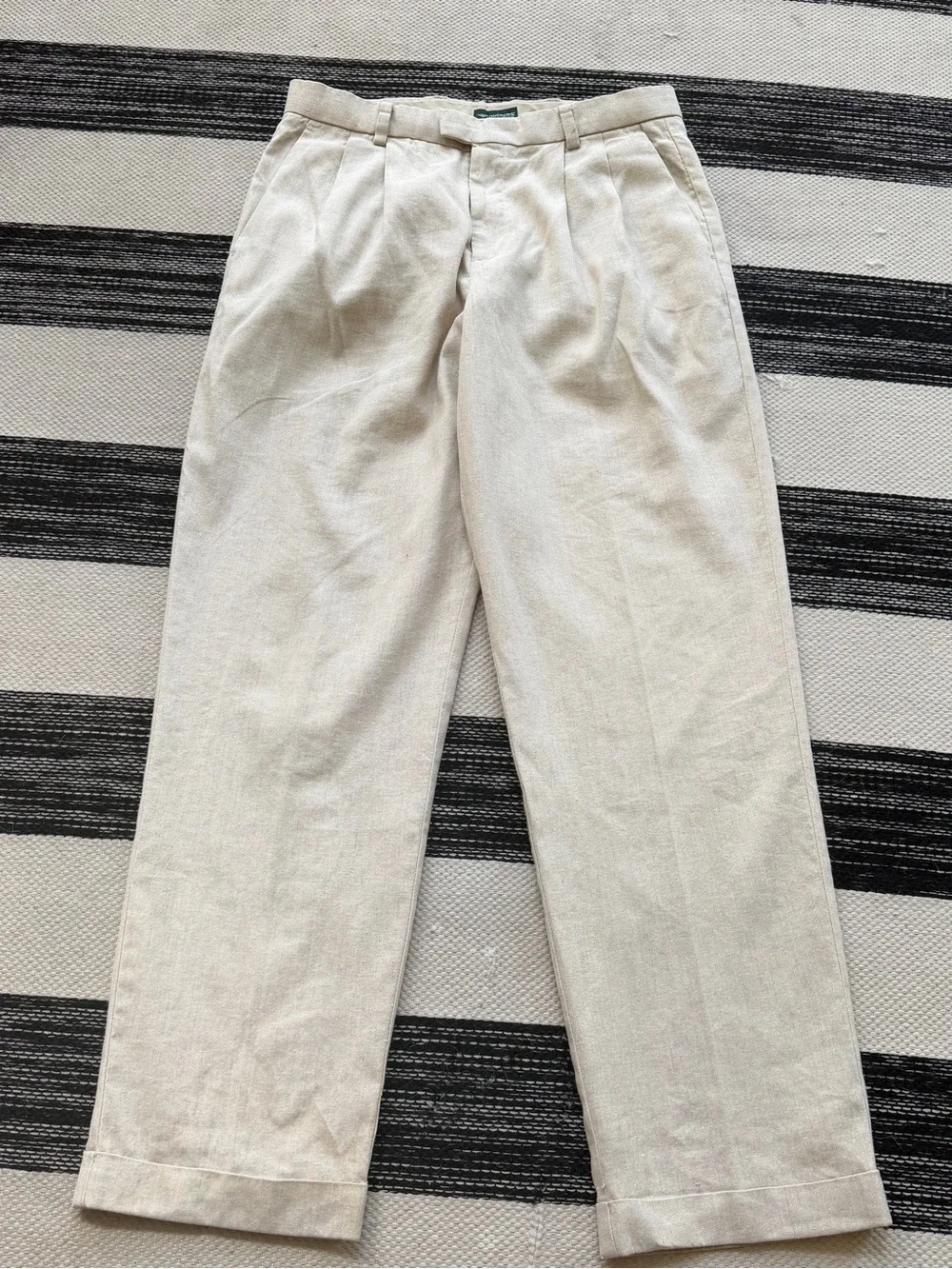 Dockers Men's Linen Blend Pleated Chinos in Light Cream Dress Pants Size W34/L32